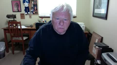 dirtrider195080438 online show from June 9, 7:48 pm