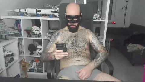 Robert online show from November 27, 5:49 pm