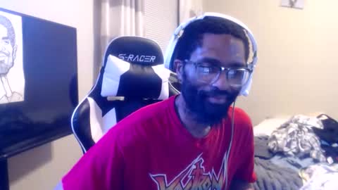 Snapshot of disr3sp3ctfully_dipp3d chatting on October 27, 3:31 am Your Best Worst Nightmare online show from October 27, 3:31 am