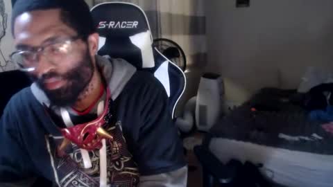 Snapshot of disr3sp3ctfully_dipp3d chatting on November 1, 12:31 pm Your Best Worst Nightmare online show from November 1, 12:31 pm