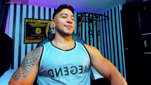 Snapshot of dixon_ray_ chatting on February 18, 11:41 pm Dixon online show from February 18, 11:41 pm
