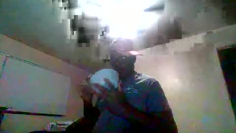 djbignuttsbrownass24 online show from March 3, 2:33 am