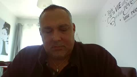 djeauzy77 online show from April 16, 12:16 pm