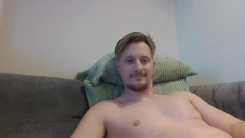 Snapshot of djo68686666 chatting on January 23, 2:39 pm djo68686666 online show from January 23, 2:39 pm