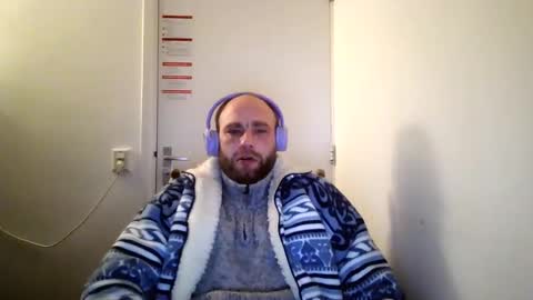 djschoor online show from October 25, 7:59 pm