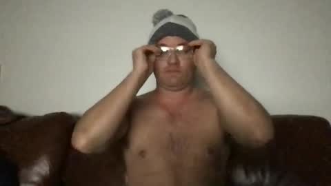 TriflinYoBitch online show from February 4, 9:37 am