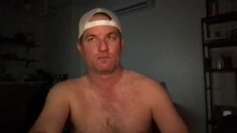 TriflinYoBitch online show from April 10, 9:16 am