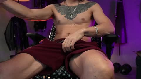 Snapshot of dl_raven chatting on February 7, 5:41 am Silverhand online show from February 7, 5:41 am