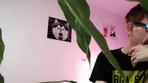 Snapshot of dlacarra chatting on October 17, 11:20 pm David Lucky 13 online show from October 17, 11:20 pm