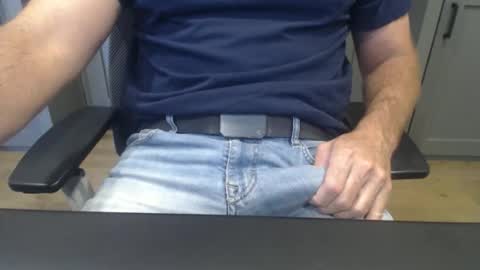 dlincoln69 online show from November 3, 1:35 pm