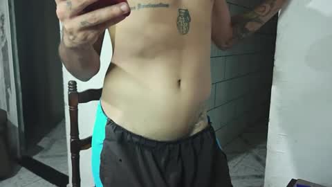 Snapshot of dmacedo96 chatting on February 16, 11:16 pm AmigodotadoZL online show from February 16, 11:16 pm