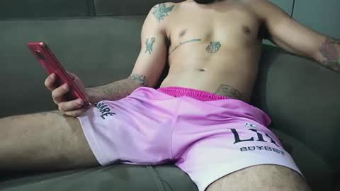Snapshot of dmacedo96 chatting on February 19, 5:16 pm AmigodotadoZL online show from February 19, 5:16 pm