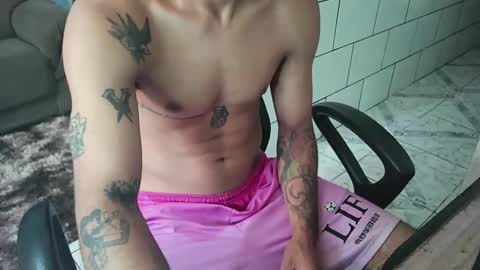 Snapshot of dmacedo96 chatting on January 26, 2:41 pm AmigodotadoZL online show from January 26, 2:41 pm