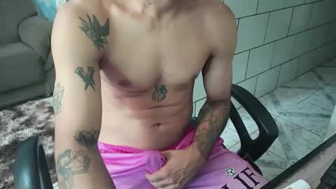 Snapshot of dmacedo96 chatting on January 25, 5:40 pm AmigodotadoZL online show from January 25, 5:40 pm