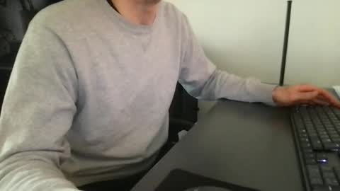 doctor_luv_69 online show from April 30, 7:04 am