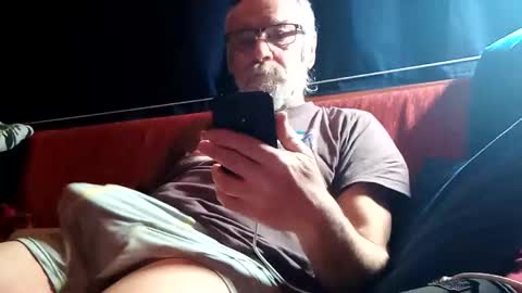 Snapshot of doghouseblue chatting on January 24, 4:49 pm doghouseblue online show from January 24, 4:49 pm