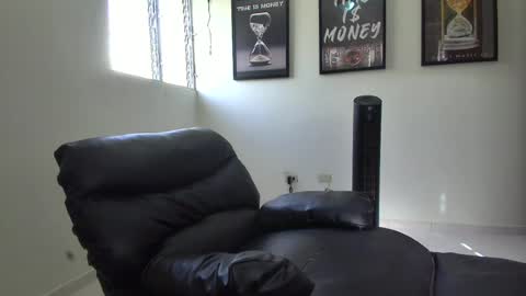 DollarHot30 online show from June 20, 9:09 pm