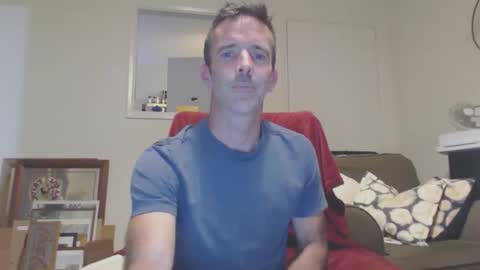 Snapshot of dombolio chatting on October 3, 3:28 pm Dombol online show from October 3, 3:28 pm