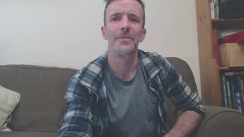 Snapshot of dombolio chatting on March 8, 10:50 am Dombol online show from March 8, 10:50 am