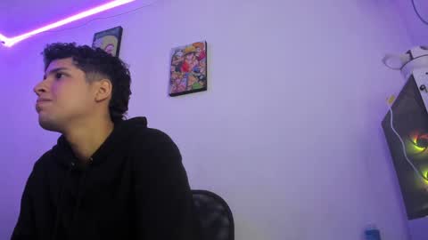 Snapshot of domi_master chatting on February 1, 1:02 am MASTER online show from February 1, 1:02 am