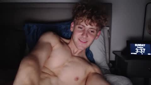 Snapshot of dominantalex182 chatting on October 19, 2:38 am Alex... online show from October 19, 2:38 am