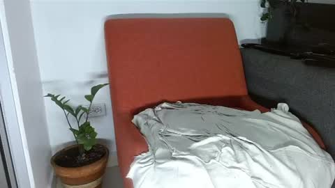 Logan - INDEPENDET MODEL online show from June 9, 1:29 am