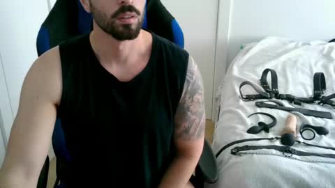 DominatedTitan online show from May 12, 9:07 am