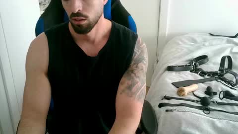 DominatedTitan online show from April 13, 8:15 am