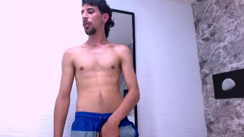 Dominic online show from October 31, 6:00 pm