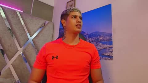 DOMI online show from May 1, 3:43 am