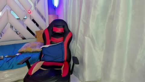 DOMI online show from April 26, 3:26 am