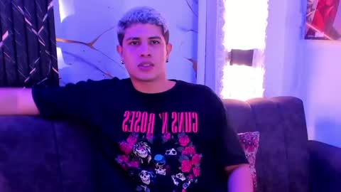 DOMI online show from May 2, 3:53 am