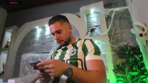 Snapshot of dominic_de_luca chatting on October 27, 2:25 am dominic de luca online show from October 27, 2:25 am