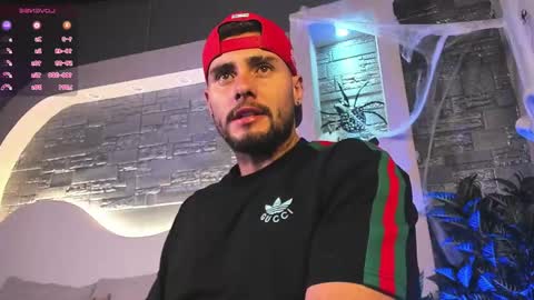 Snapshot of dominic_de_luca chatting on November 2, 5:45 am dominic de luca online show from November 2, 5:45 am