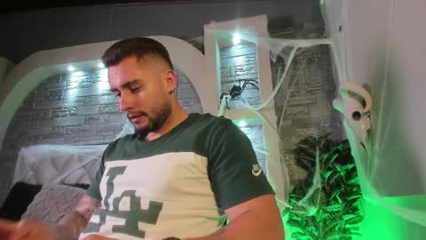 Snapshot of dominic_de_luca chatting on October 21, 3:09 am dominic de luca online show from October 21, 3:09 am