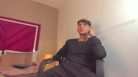 Dominic foox online show from March 28, 8:53 pm