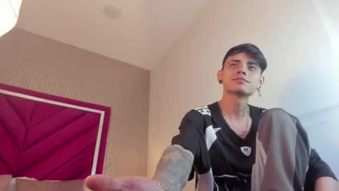 Dominic foox online show from March 25, 5:06 pm