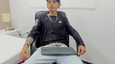 Dominic foox online show from February 5, 12:56 pm