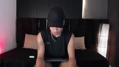 Dominic online show from November 28, 11:17 pm