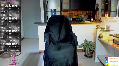 Snapshot of dominic_joness chatting on October 24, 2:24 am SANTI  independent model online show from October 24, 2:24 am