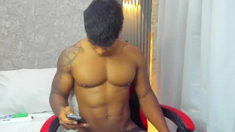 dominic_sg online show from June 6, 7:03 am