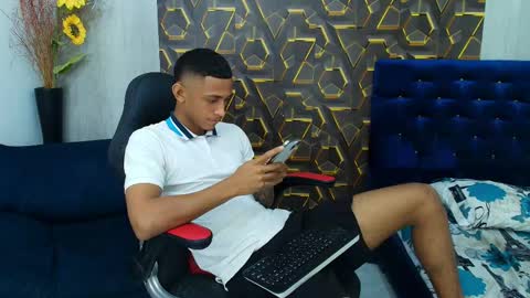 dominic_smith_ online show from April 18, 11:37 pm