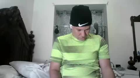 luis online show from April 27, 3:03 am