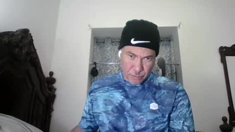 luis online show from May 11, 7:55 pm