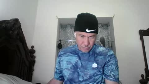 luis online show from May 13, 2:41 am