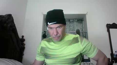 luis online show from April 30, 4:47 pm