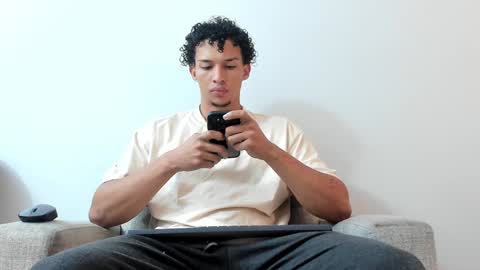 Snapshot of dominick_star chatting on December 30, 3:25 am Dominick Star online show from December 30, 3:25 am