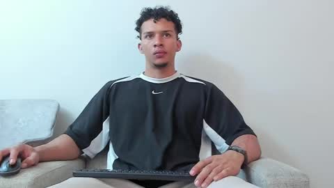 Snapshot of dominick_star chatting on March 7, 4:23 am Dominick Star online show from March 7, 4:23 am