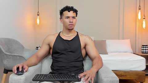 Snapshot of dominick_star chatting on February 18, 4:37 am Dominick Star online show from February 18, 4:37 am