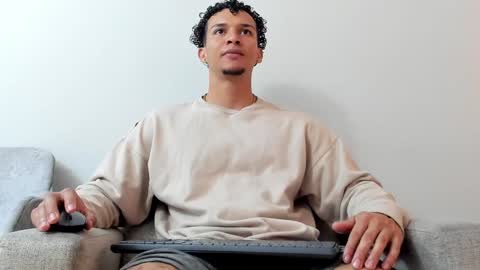 Snapshot of dominick_star chatting on January 13, 4:07 am Dominick Star online show from January 13, 4:07 am